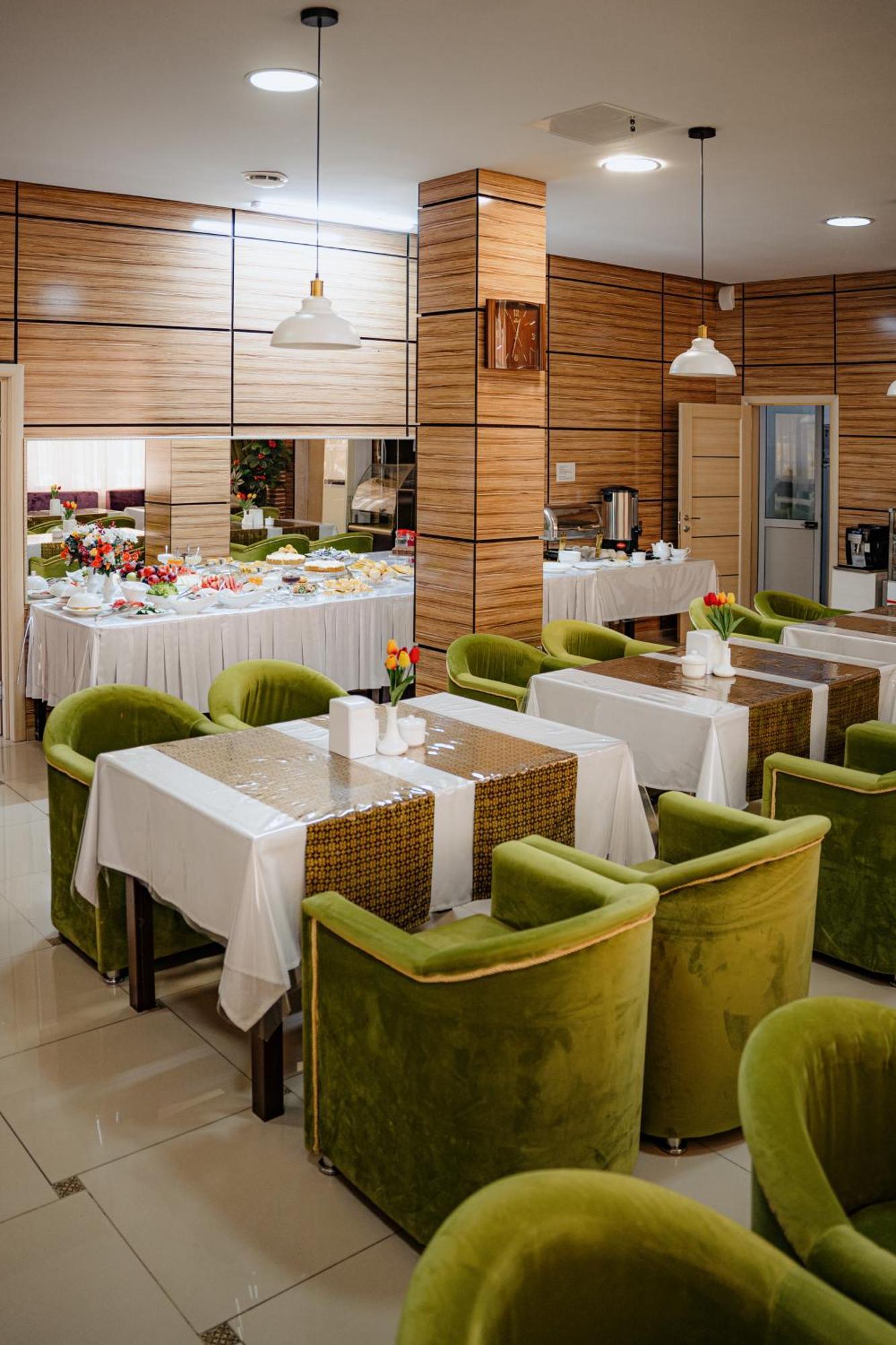 Union Plaza Otel Astana Dış mekan fotoğraf